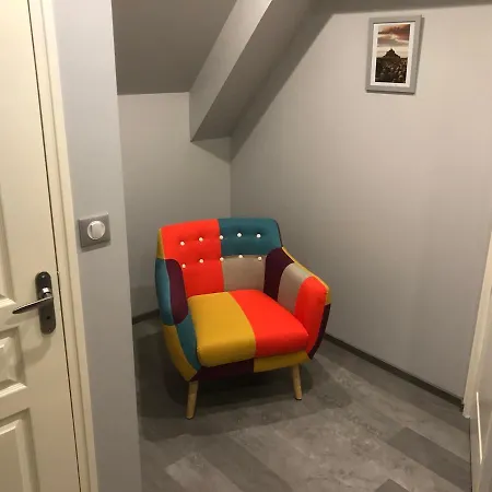 Tatil Evi A 20 Kms Du Mont St Michel, Charme A La Campagne *