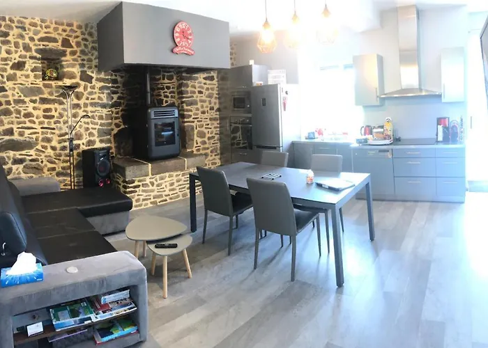 Дом отдыха A 20 Kms Du Mont St Michel, Charme A La Campagne *