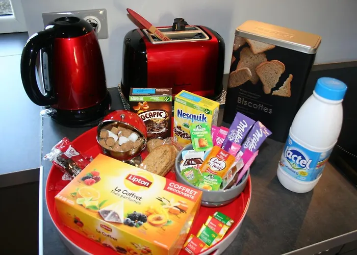 Dom wakacyjny A 20 Kms Du Mont St Michel, Charme A La Campagne