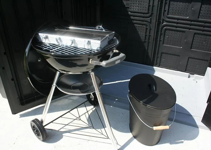 A 20 Kms Du Mont St Michel, Charme A La Campagne *