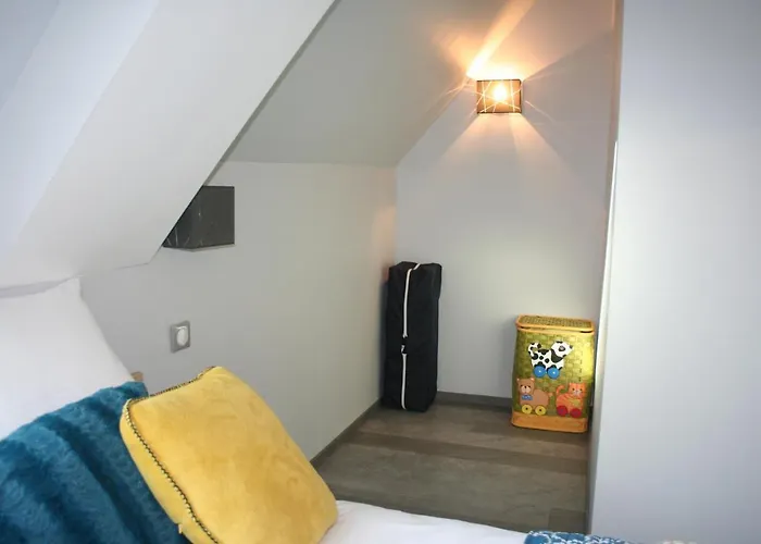 Dom wakacyjny A 20 Kms Du Mont St Michel, Charme A La Campagne