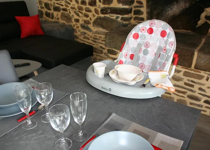 Dom wakacyjny A 20 Kms Du Mont St Michel, Charme A La Campagne *