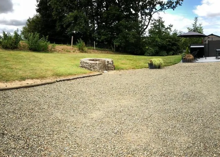 A 20 Kms Du Mont St Michel, Charme A La Campagne
